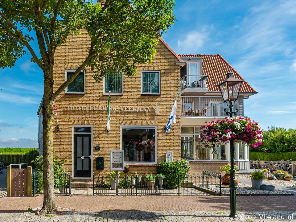 Hotelletje de Veerman, Hotels op Vlieland