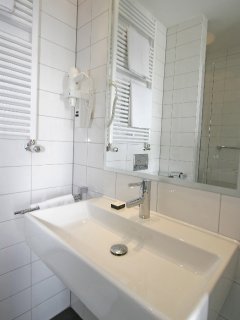 Kamer met douche en toilet