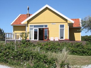 Pirola, Strand op Vlieland