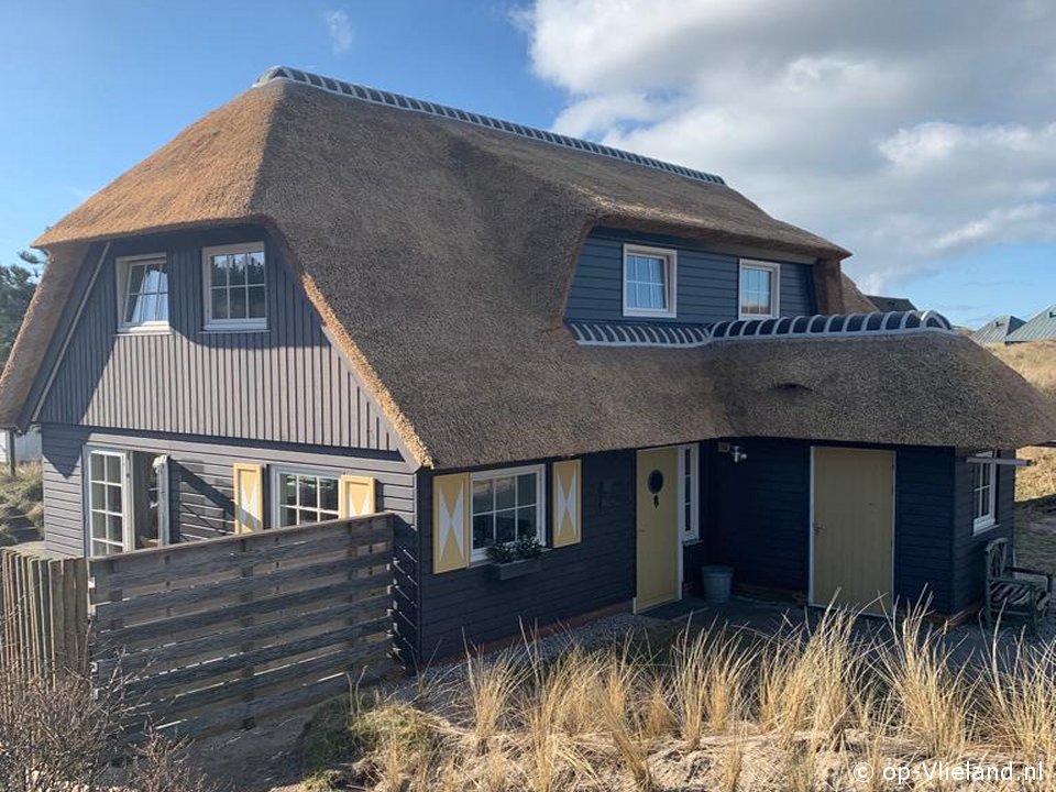 Seal Cottage, Vakantiehuisje in de duinen op Vlieland