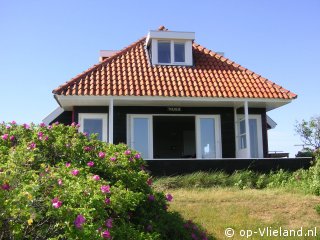 Thuisje, Vakantiehuisje in de duinen op Vlieland